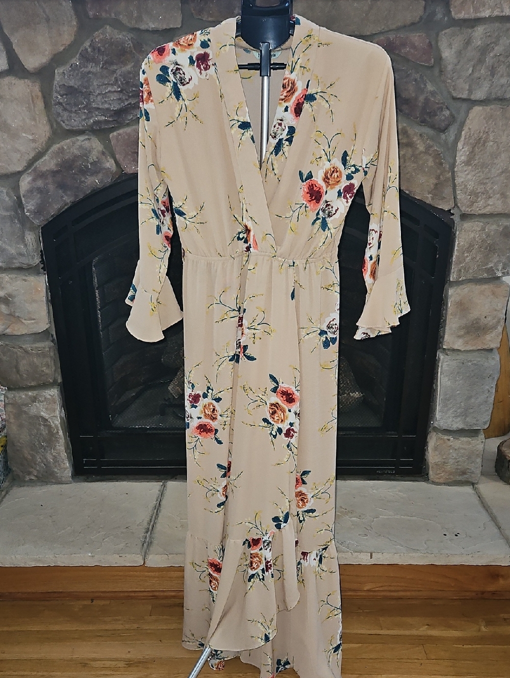 Nostalgia Beige Floral Maxi Dress